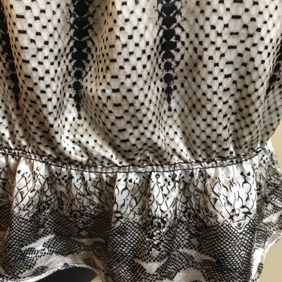 GRASS COLLECTION  One Shoulder Satin Like Top - Lg - Picture 5 of 6